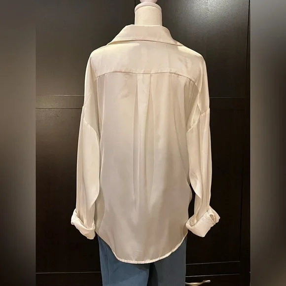 Anthropologie Hutch tie front satin blouse. Button down, lapel collar. Size 1X - Picture 8 of 12